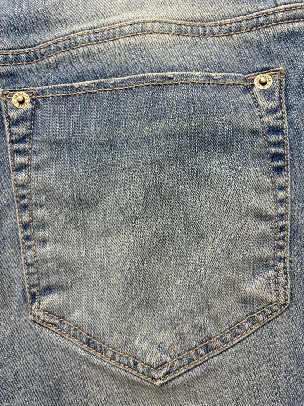 Light Wash Straight-Leg Women's Jeans